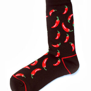 Schwarze und rote Fantasiesocken mit Chilimuster. Einheitsgröße.