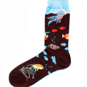 Fantasiesocken in Schwarz, Hellblau, Gelb und Orange. Motive aus dem Unterwasserleben, Fische und Quallen. Einheitsgröße.