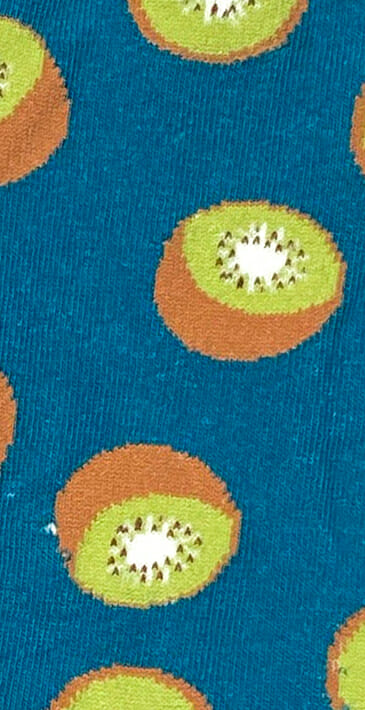 Détail des chaussettes colorées Kiwi